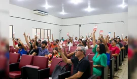 Em assembleia, docentes da Ufal rejeitam proposta e aprovam paralisação