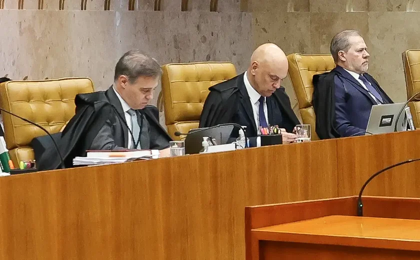 Alexandre de Moraes acusa André Mendonça de querer incluir seu nome em delação de Vorcaro