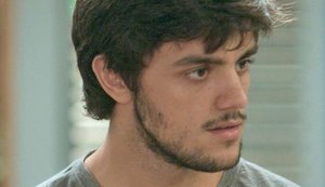 Eliza dá fora em Jonatas após ser ameaçada por Arthur e Stelinha