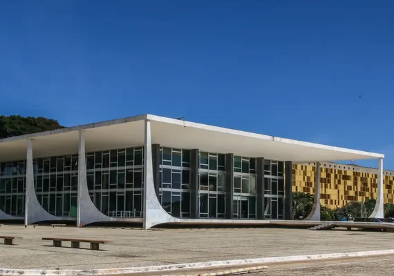 STF volta a julgar revisão da vida toda do INSS