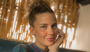 Ex-atriz mirim da Globo, Debby Lagranha é hospitalizada após ser picada por uma aranha