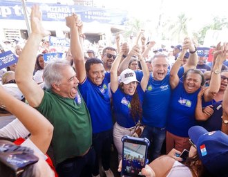 Adesivaço de Renan Filho em Palmeira consolida força política no Agreste, retrata ex-prefeito