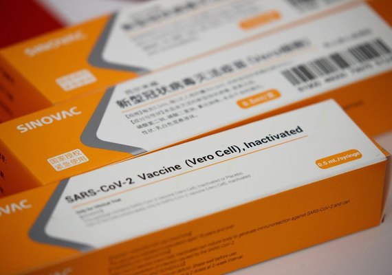 Butantan recebe hoje insumos para 8,6 milhões de doses de vacina
