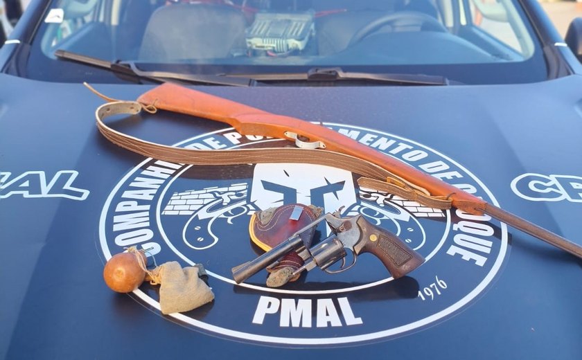 PM apreende 28 armas de fogo e 15 quilos de drogas na última semana em Alagoas