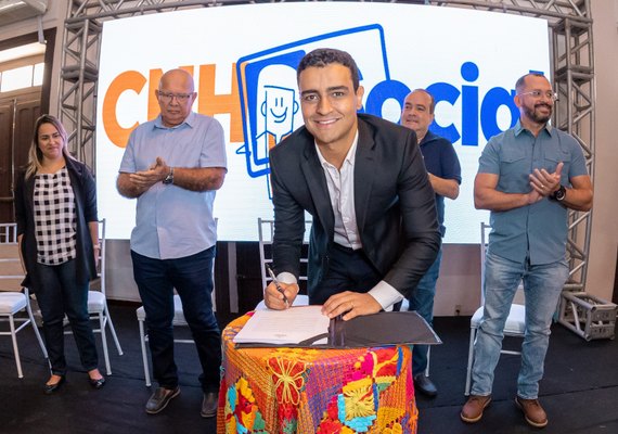 Prefeito JHC garante 2 mil novas vagas no programa CNH Social e oportuniza geração de empregos