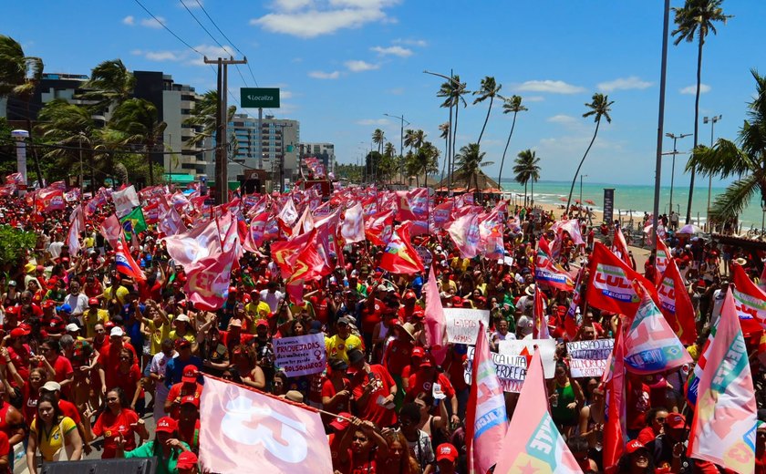 Caminhada Bora Lula reúne apoiadores e leva a mobilização política às ruas de Maceió