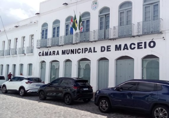 Câmara de Maceió confirma ação da PF por investigação eleitoral de 2020