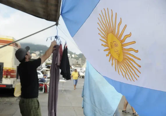 Quase metade dos jovens argentinos vive em vulnerabilidade social