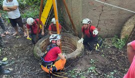 Corpo de Bombeiros ajuda em resgate de cadáver em poço desativado no Feitosa