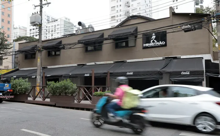 São Paulo tem seis estabelecimentos fechados por suspeita de bebida adulterada