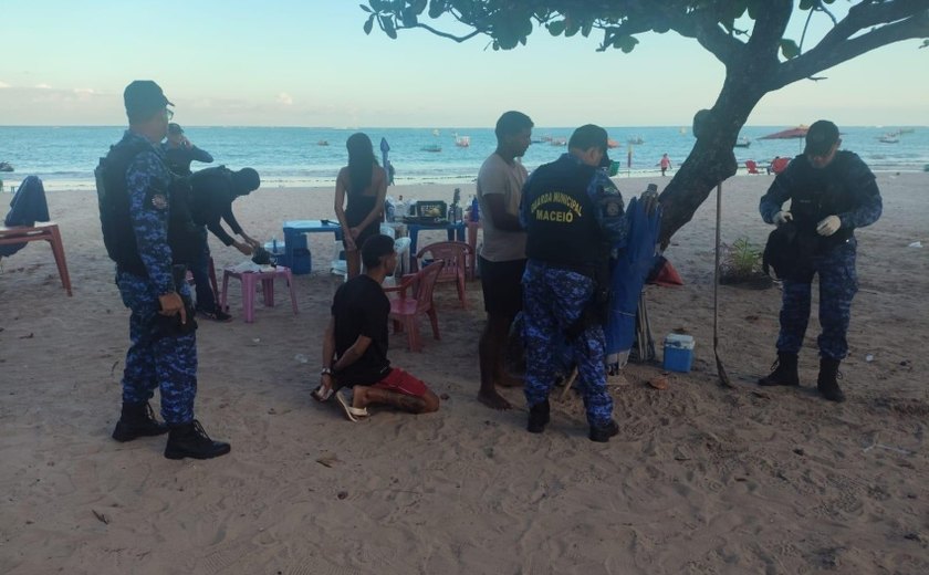 Guarda Municipal prende suspeito por tráfico de drogas na Orla da Pajuçara