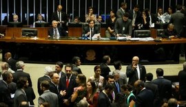 Câmara tem sessão extraordinária para votar MPs que trancam pauta
