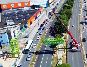 Durval de Góes Monteiro terá trecho interditado para instalação de parte da passarela do Canaã