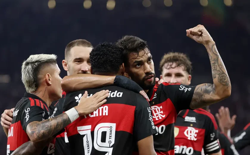 Flamengo reage e vence Santos de virada por 3 a 1 no Brasileirão