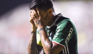 Palmeiras joga muito mal e perde a primeira partida com novo técnico