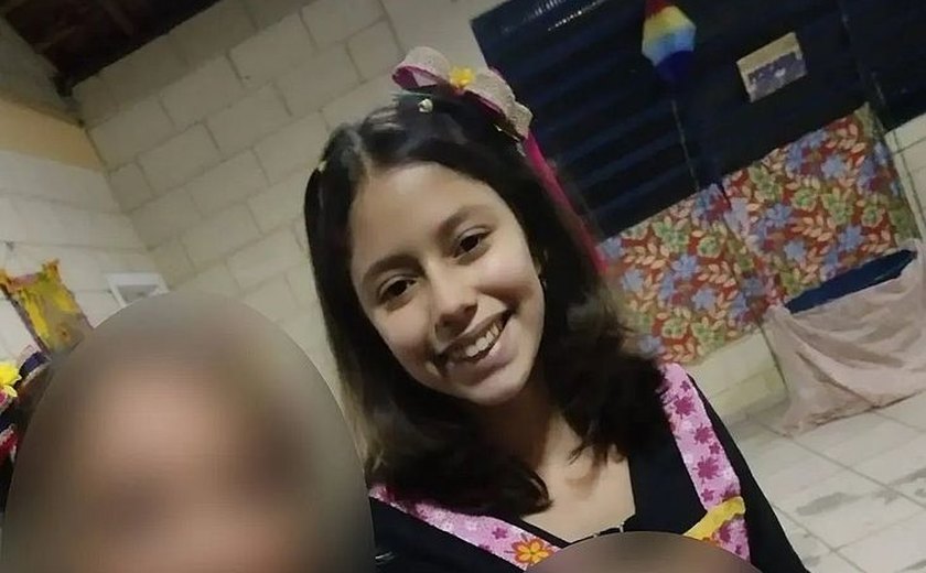 Adolescente de 13 anos é morta por amiga com tiro na nuca