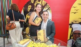 Livro que intitula Bienal e analisa relação Brasil-África é lançado na abertura