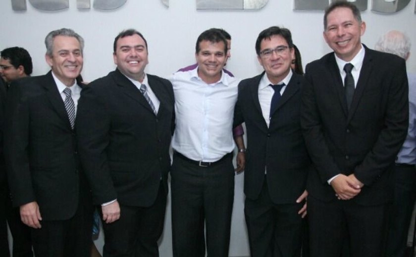 Deputado Ricardo Nezinho destaca inauguração de policlínica em Arapiraca