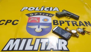 Jovem é detido após roubar utilizando simulacro de arma de fogo