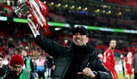 Treinador Jürgen Klopp renova contrato com o Liverpool até 2026