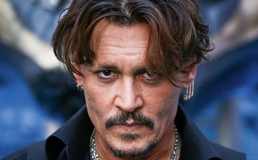 Denúncia anônima leva polícia à casa de Johnny Depp nos EUA