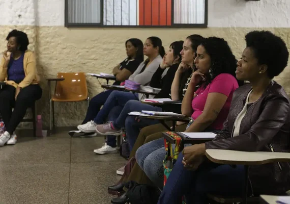 Cursinho popular tem até 6 de maio para inscrever em programa do MEC
