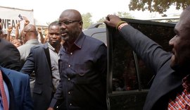 Ex-jogador de futebol George Weah é eleito presidente da Libéria