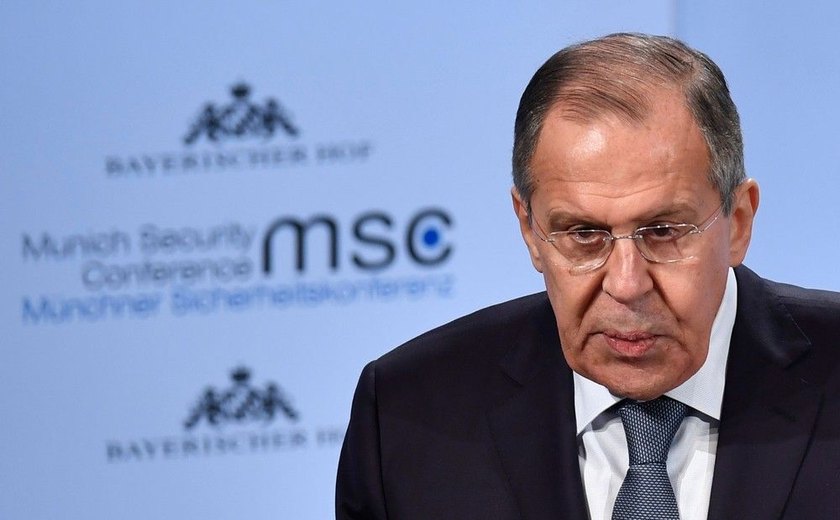 Ministro russo diz que acusações de interferência na eleição dos EUA são 'falatório'