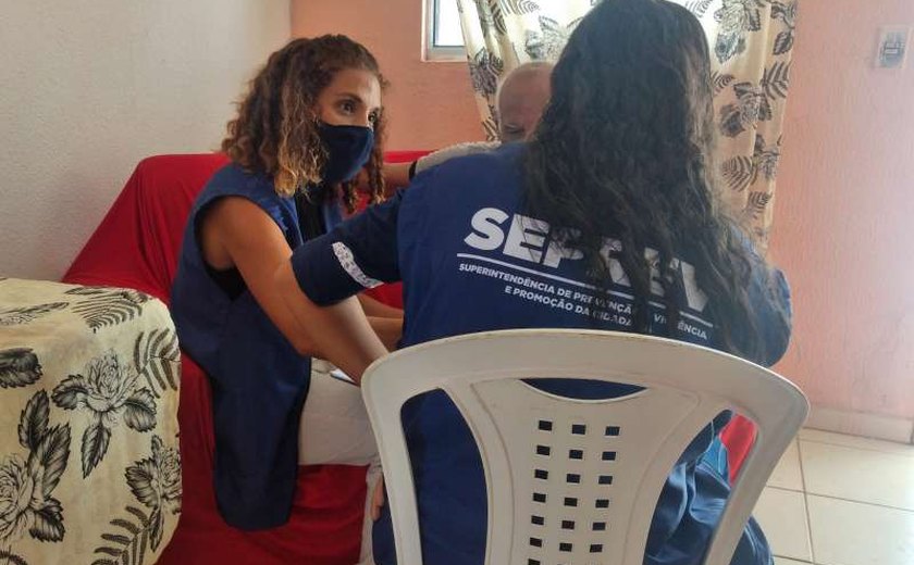 Seprev realiza visita à idoso de 92 anos, após denúncia de cárcere privado e maus tratos