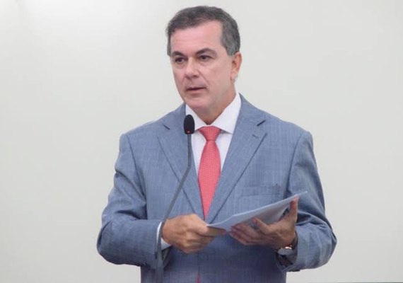 Ronaldo Medeiros protocola projeto para criar rede de proteção às mulheres