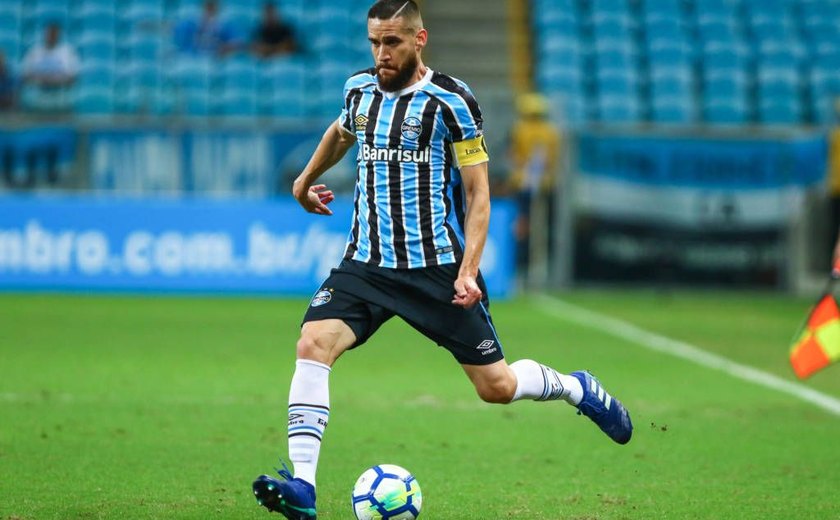 Com reservas, Grêmio volta a vencer Goiás e avança na Copa do Brasil