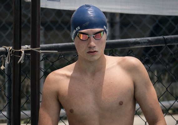 Felipe Knowles quebra recordes históricos durante Torneio Pernambucano de Natação