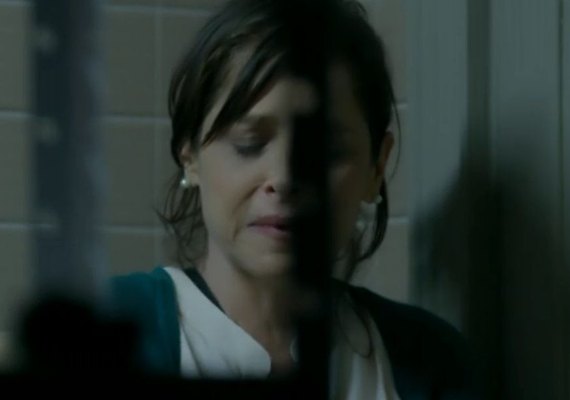 'Império': Vem aí! Cora enfrenta José Alfredo e fica trancada em quarto imundo