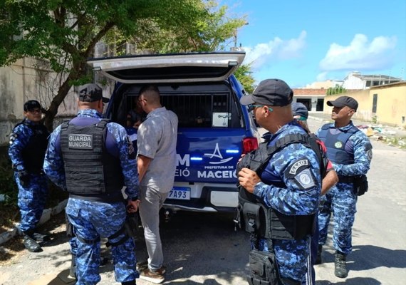 Guarda Municipal prende suspeito por tráfico de drogas na Praça da Faculdade