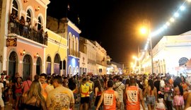 Jaraguá Folia reúne famílias e resgata a história do Carnaval em Maceió