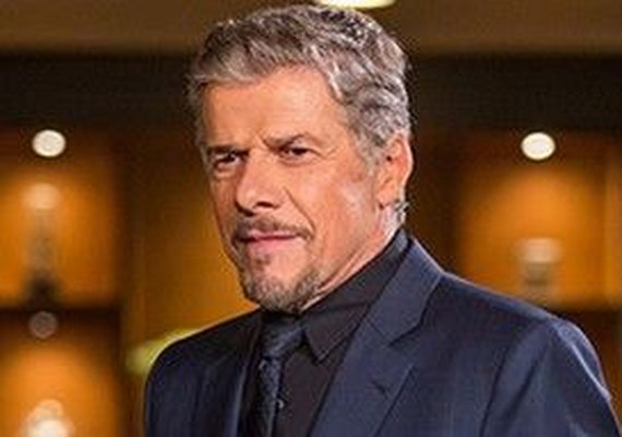 'A Lei do Amor': Tião é denunciado por Jéssica, leva soco de Bruno e o ameaça
