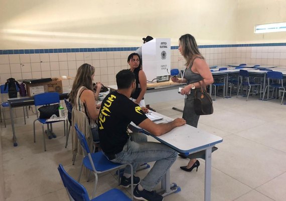 Procuradora Regional Eleitoral vistoria sessões na capital alagoana