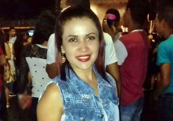 Jovem é morta com tiros na cabeça e suspeito é o ex-namorado