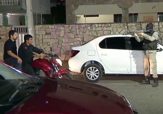 Reconstituição de morte de jovem alagoano morto em blitz na PB dura três horas