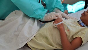 Pais são orientados sobre como agir em caso de parada cardiorrespiratória das crianças