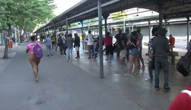 Caixa volta a ter filas no Rio após bloqueio de contas do auxílio emergencial