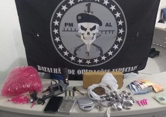 Bope apreende arma de fogo e drogas com jovem no Vale do Reginaldo