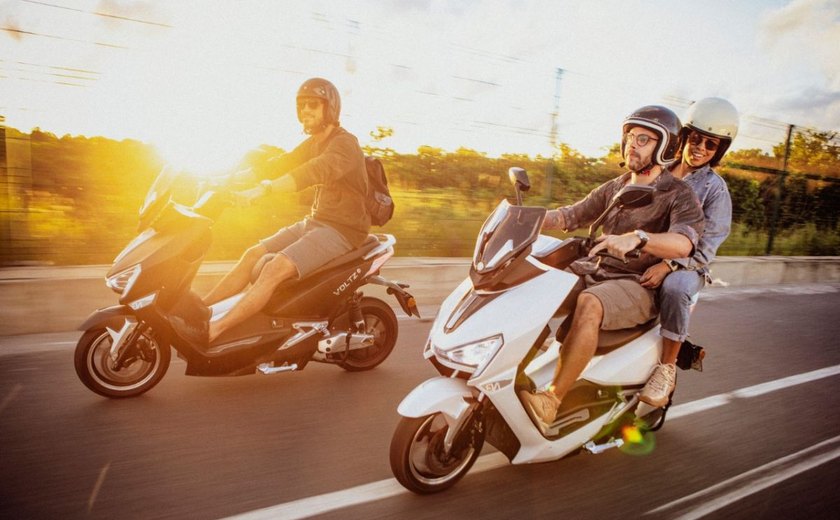 Startup apresenta scooters elétricas para Alagoas