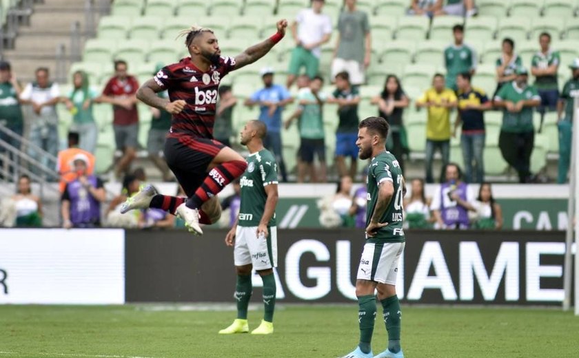 Flamengo vence o Palmeiras em SP e aumenta pressão sobre Mano Menezes
