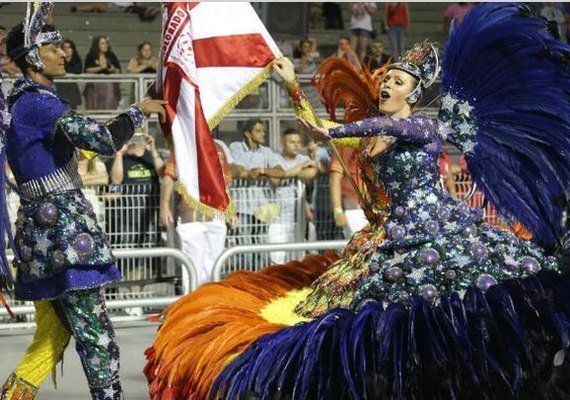 Desfile do Grupo Especial de SP acabou nas primeiras horas de domingo