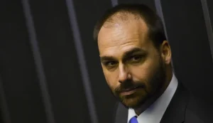 PGR diz que deputados não podem pedir prisão de Eduardo Bolsonaro