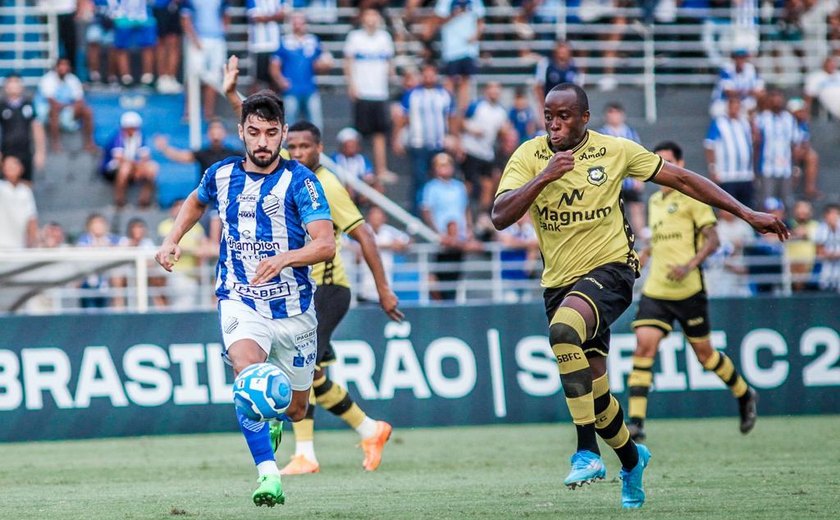 Em jogo de cinco gols, CSA vence o Corinthians-AL no Estádio Rei Pelé