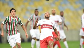 Internacional atropela Fluminense no Maracanã e fica a três pontos do líder