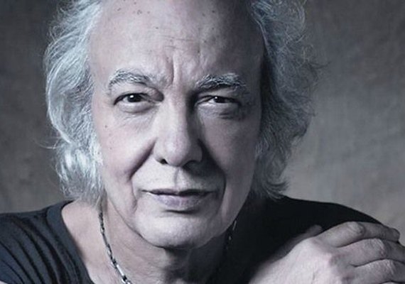 Vem por aí! Cantor Erasmo Carlos tenta seduzir personagem em 'Sol Nascente'