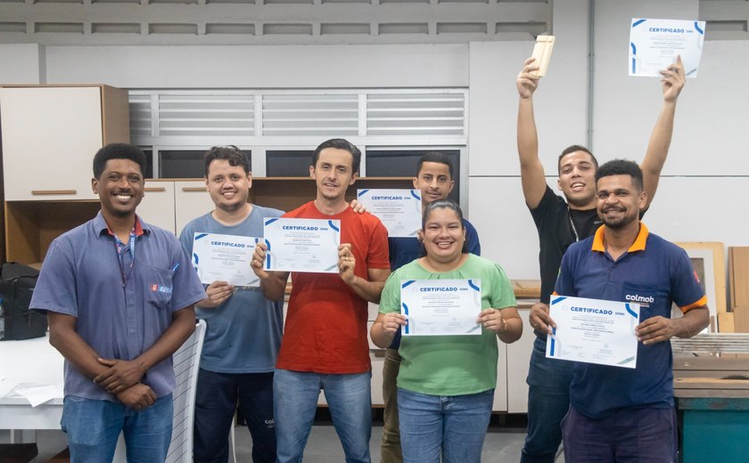 Turmas pioneiras de Marcenaria concluem cursos gratuitos em Maceió